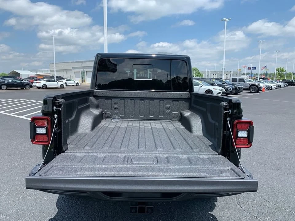 2026 Jeep JT Gladiator - Image 9 of 20