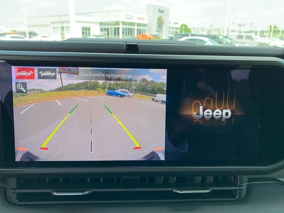 2026 Jeep JT Gladiator - Image 19 of 20