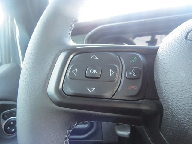 2026 Jeep JT Gladiator - Image 17 of 20