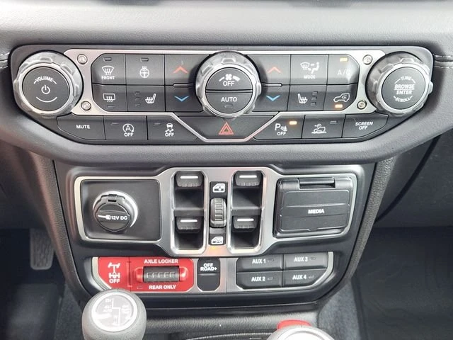 2026 Jeep JT Gladiator - Image 15 of 20