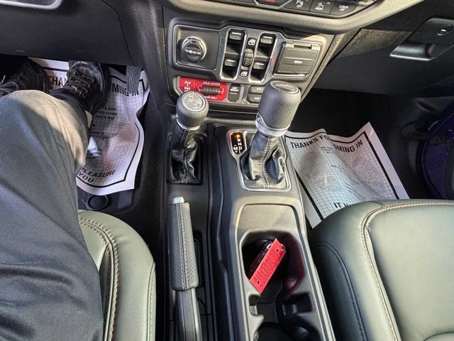2026 Jeep JT Gladiator - Image 18 of 20