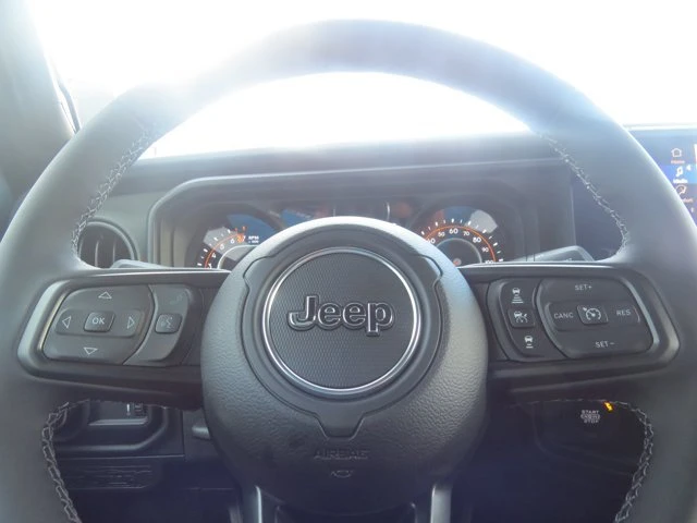 2026 Jeep JT Gladiator - Image 16 of 20