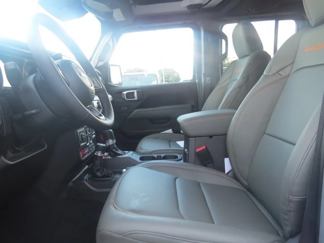2026 Jeep JT Gladiator - Image 13 of 20