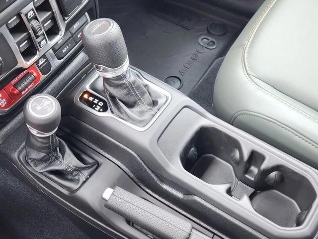 2026 Jeep JT Gladiator - Image 16 of 20