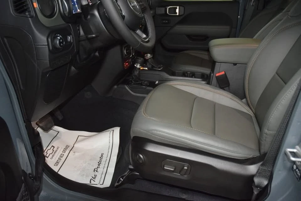 2026 Jeep JT Gladiator - Image 13 of 17