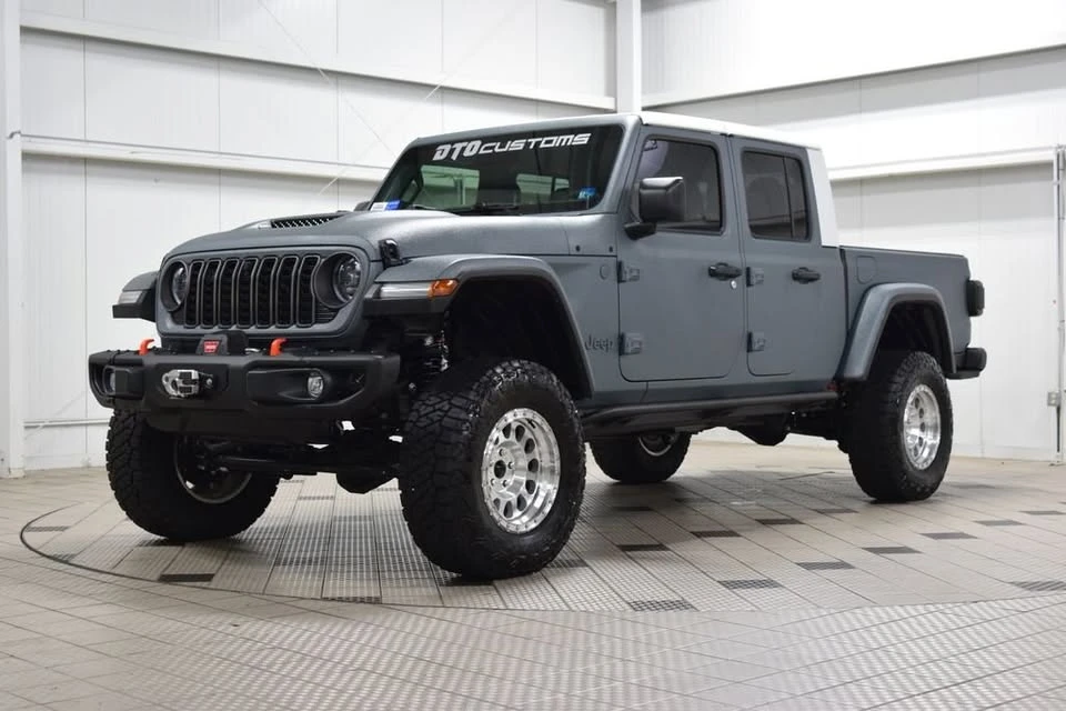 2026 Jeep JT Gladiator - Image 3 of 17