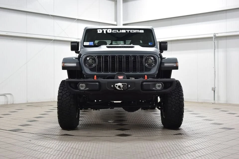 2026 Jeep JT Gladiator - Image 2 of 17