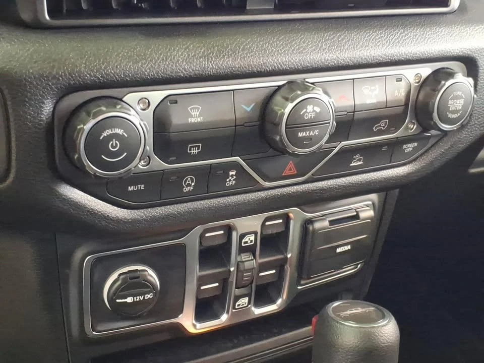 2026 Jeep JT Gladiator - Image 11 of 15