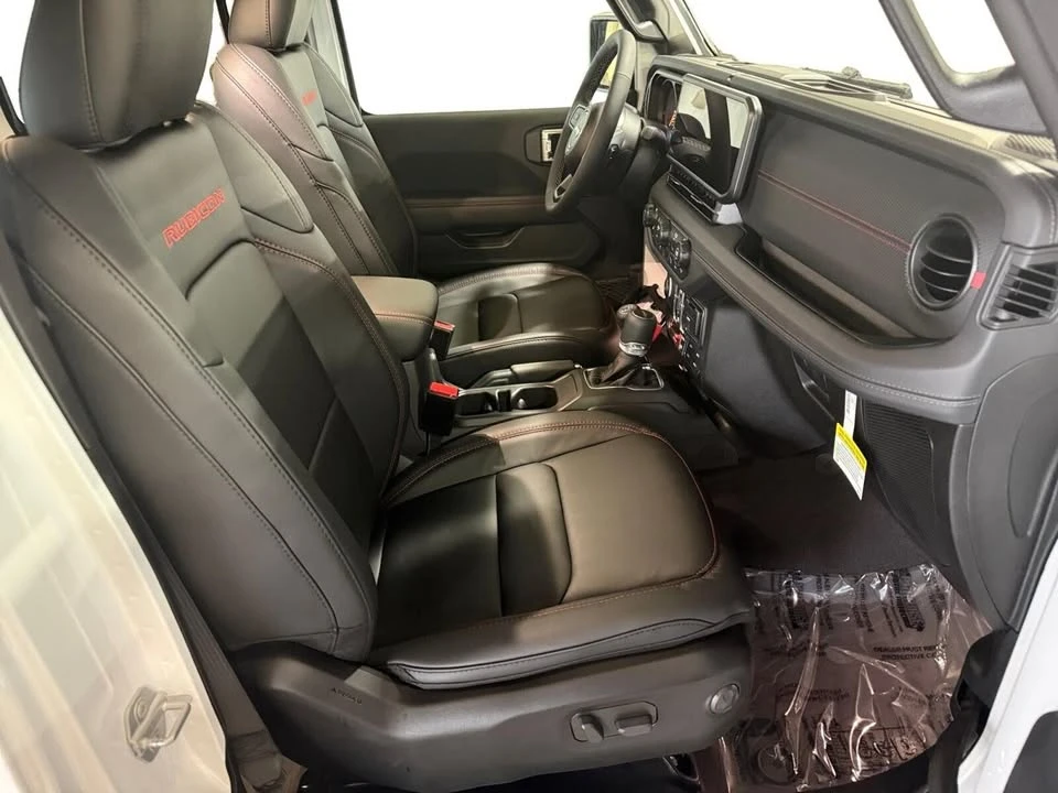 2026 Jeep JT Gladiator - Image 15 of 20