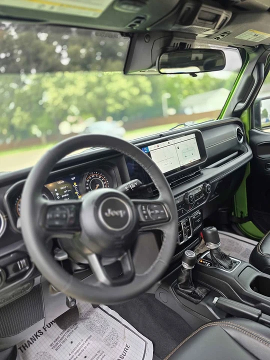 2026 Jeep JT Gladiator - Image 10 of 14