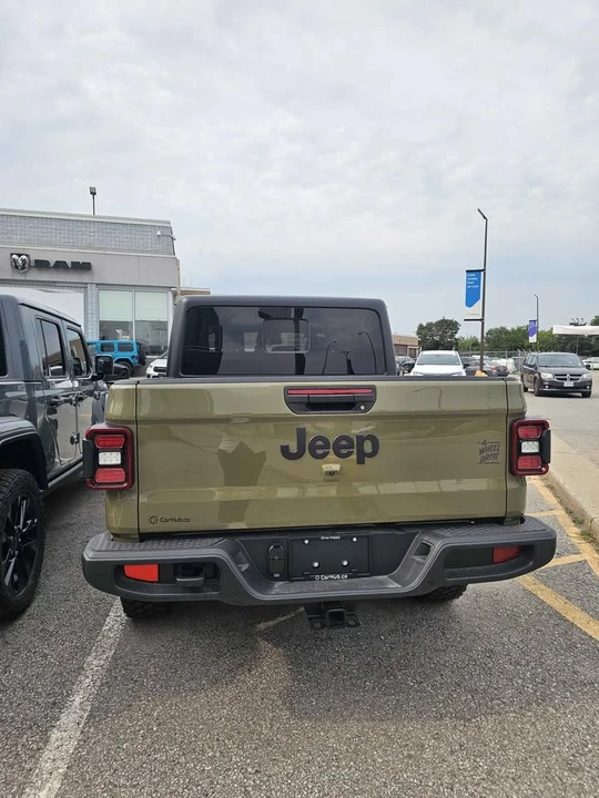 2026 Jeep JT Gladiator - Image 4 of 4