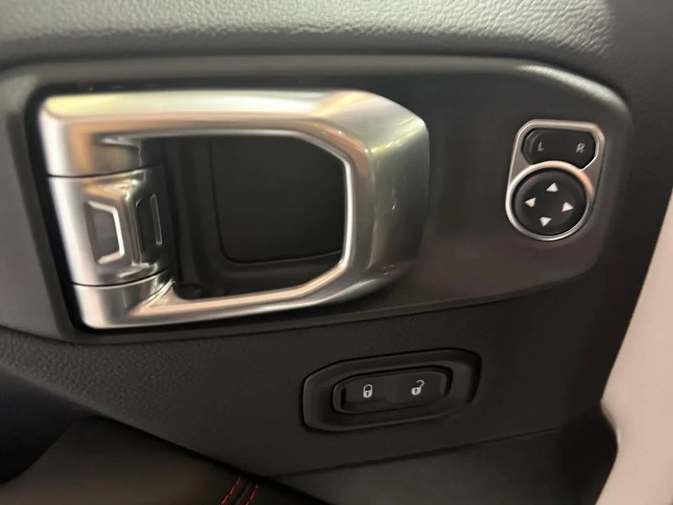 2026 Jeep JT Gladiator - Image 19 of 20