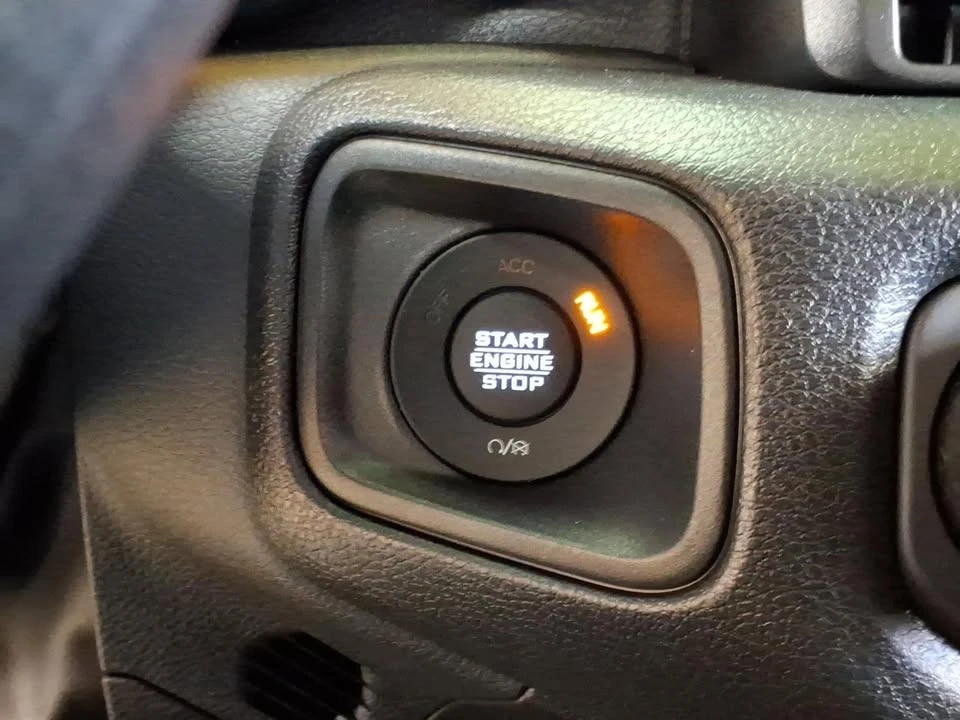 2026 Jeep JT Gladiator - Image 14 of 15