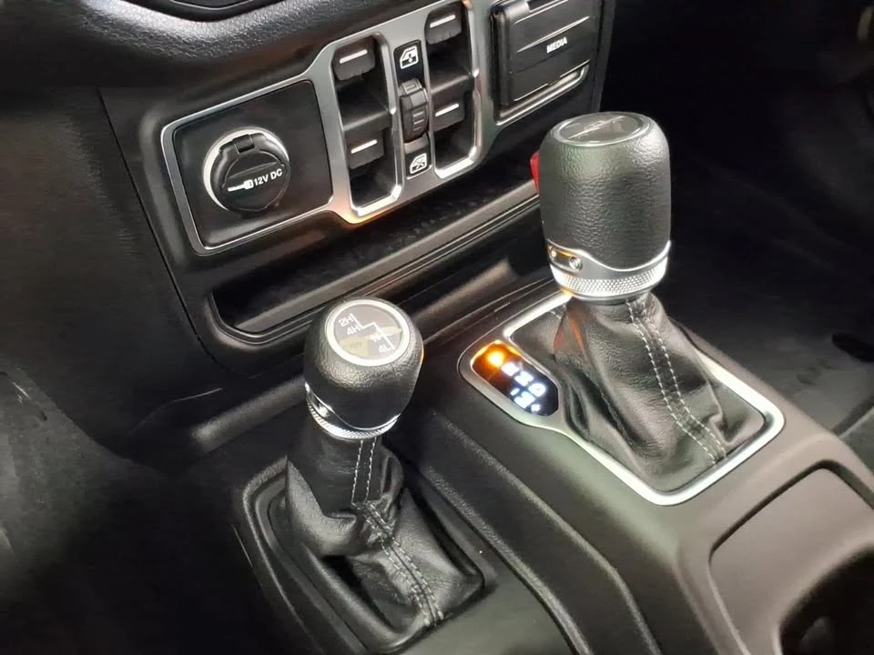 2026 Jeep JT Gladiator - Image 12 of 15