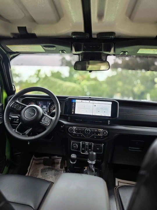 2026 Jeep JT Gladiator - Image 11 of 14