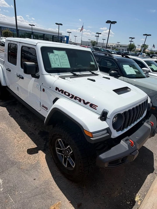2026 Jeep JT Gladiator - Image 4 of 9