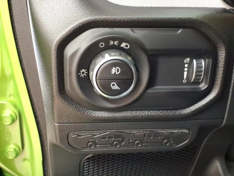 2026 Jeep JT Gladiator - Image 15 of 15