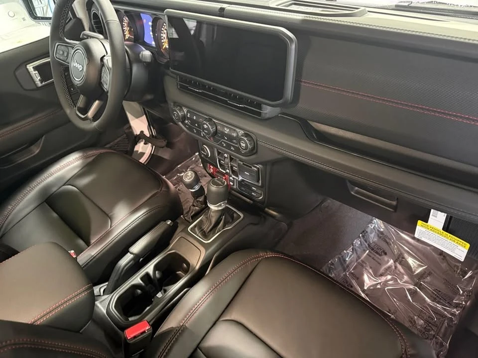 2026 Jeep JT Gladiator - Image 16 of 20