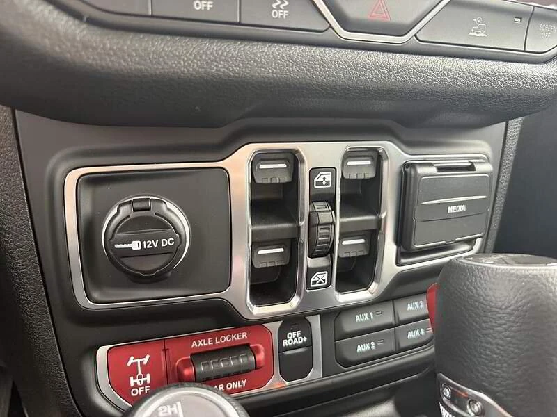 2026 Jeep JT Gladiator - Image 12 of 20