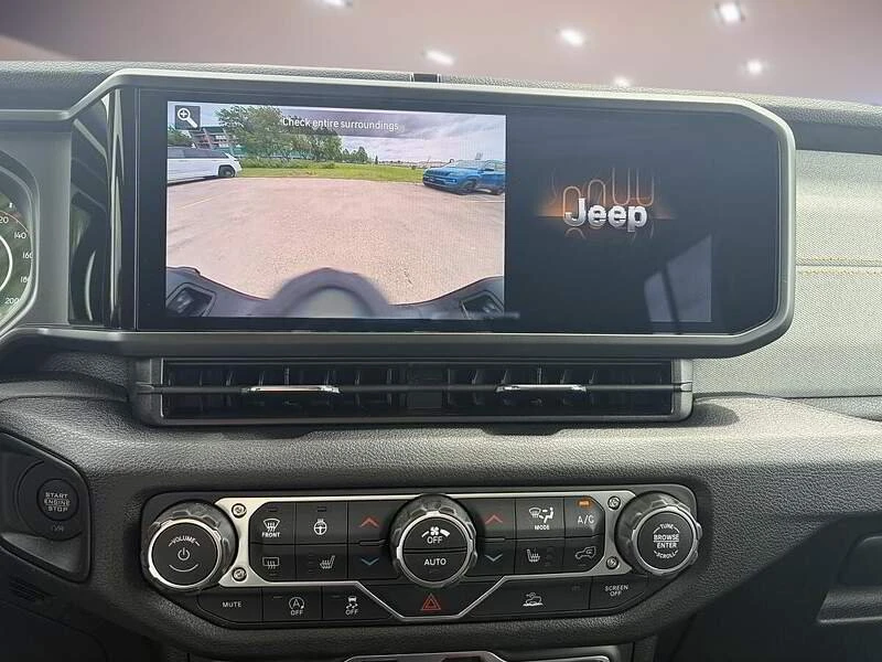 2026 Jeep JT Gladiator - Image 16 of 20