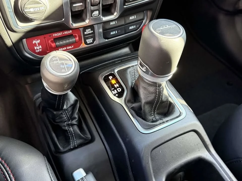 2026 Jeep JT Gladiator - Image 9 of 20