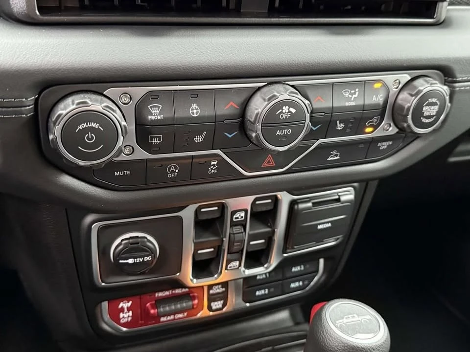 2026 Jeep JT Gladiator - Image 7 of 20