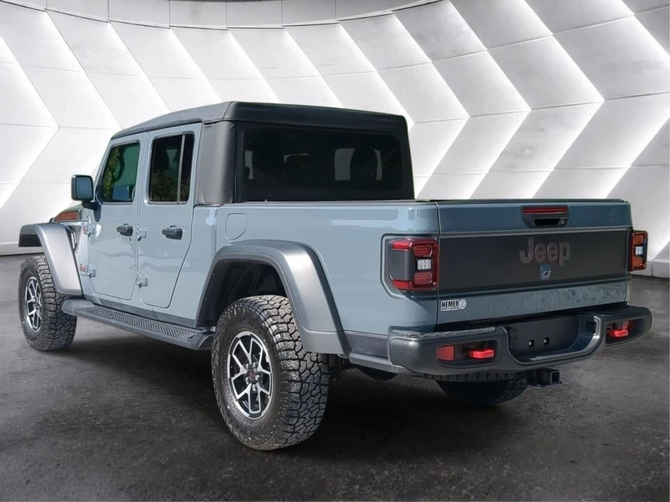 2026 Jeep JT Gladiator - Image 5 of 10