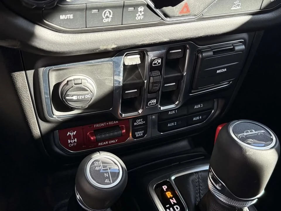 2026 Jeep JT Gladiator - Image 8 of 20
