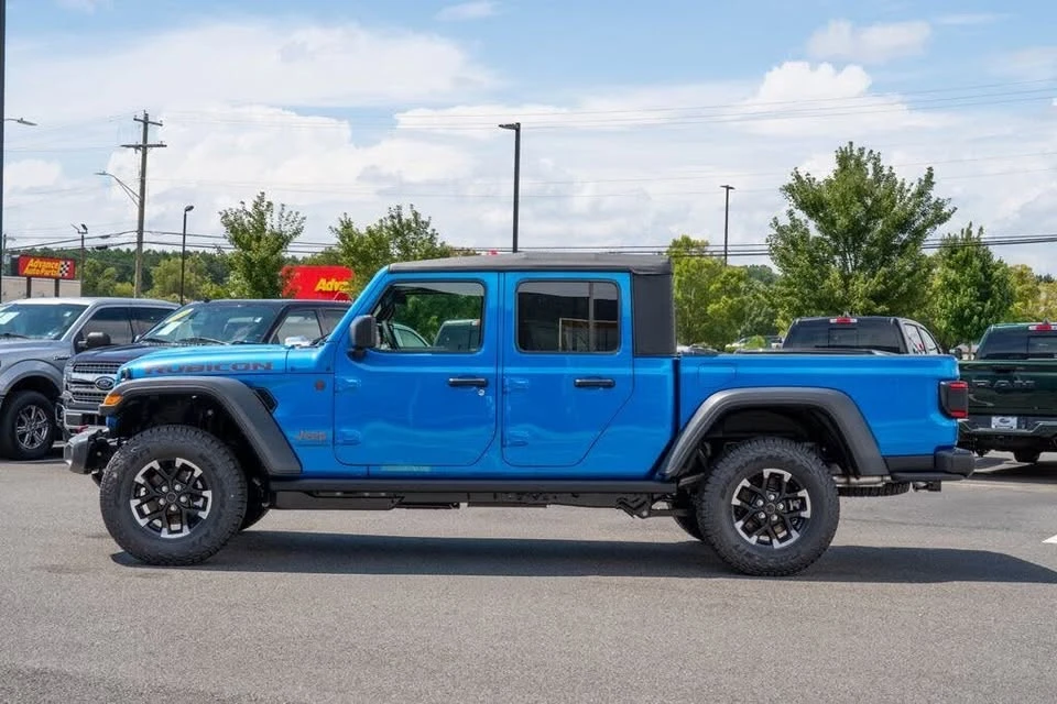 2026 Jeep JT Gladiator - Image 4 of 20