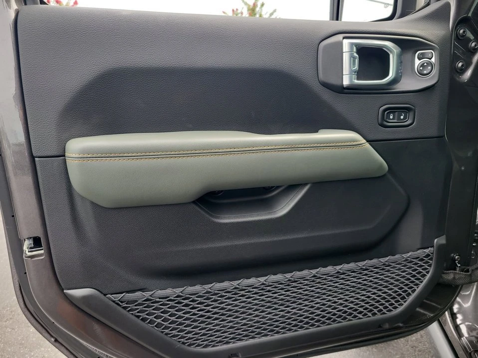 2026 Jeep JT Gladiator - Image 12 of 20