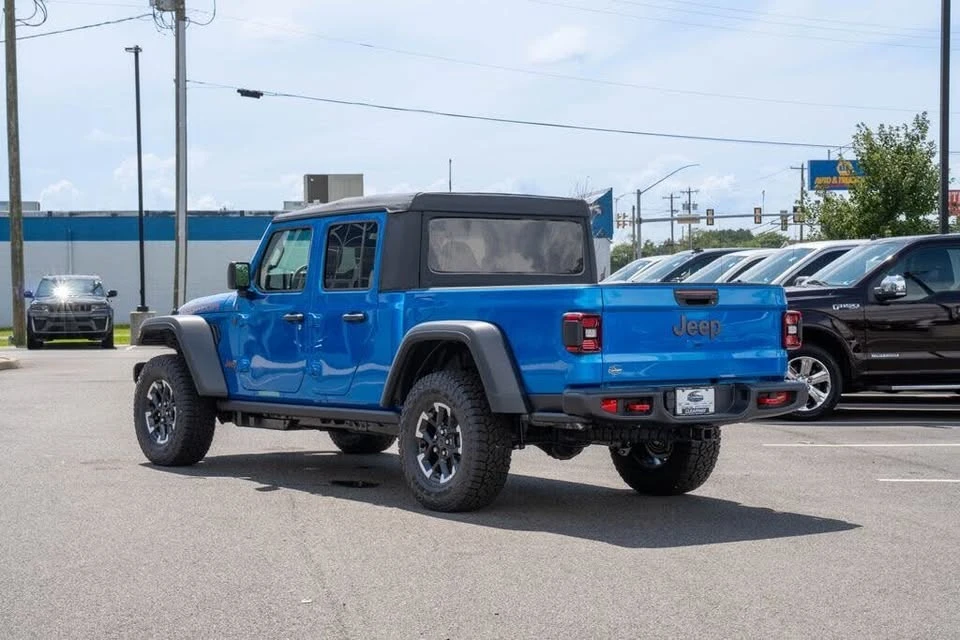 2026 Jeep JT Gladiator - Image 5 of 20