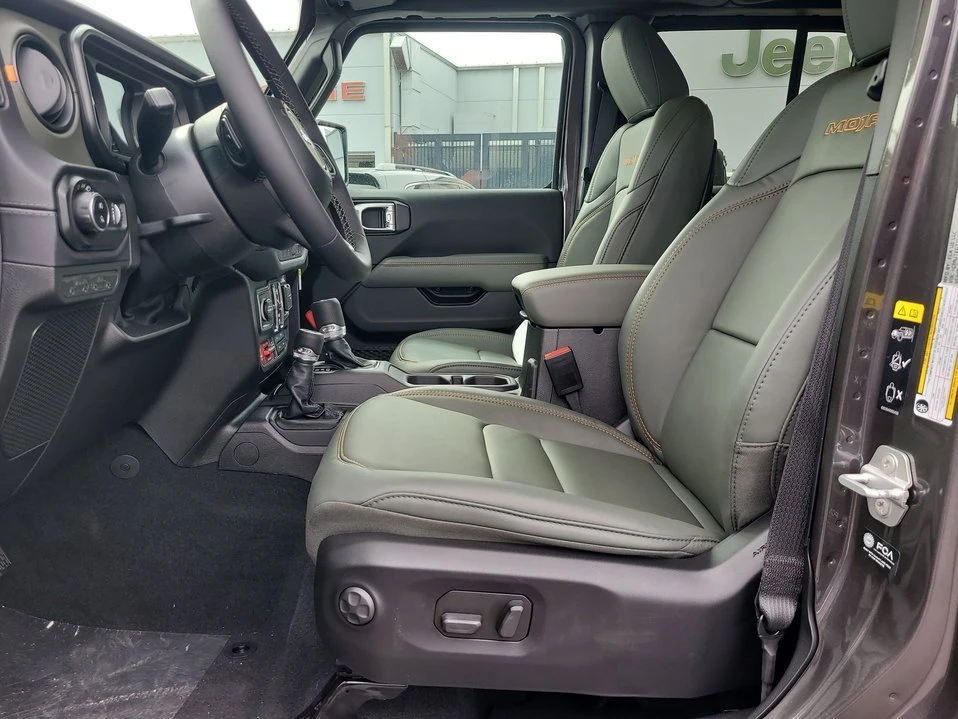 2026 Jeep JT Gladiator - Image 13 of 20