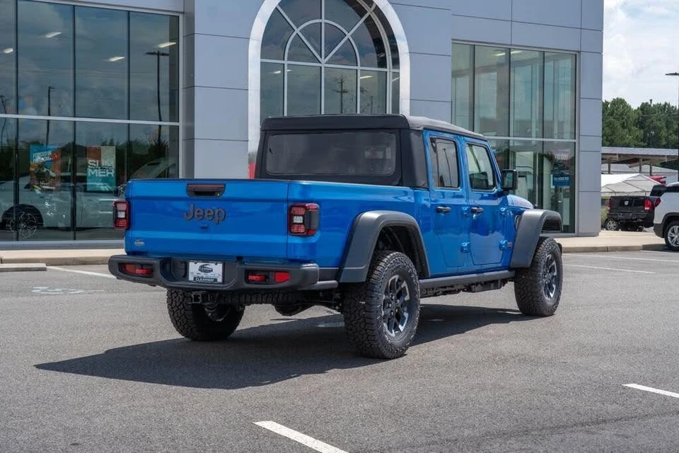 2026 Jeep JT Gladiator - Image 7 of 20