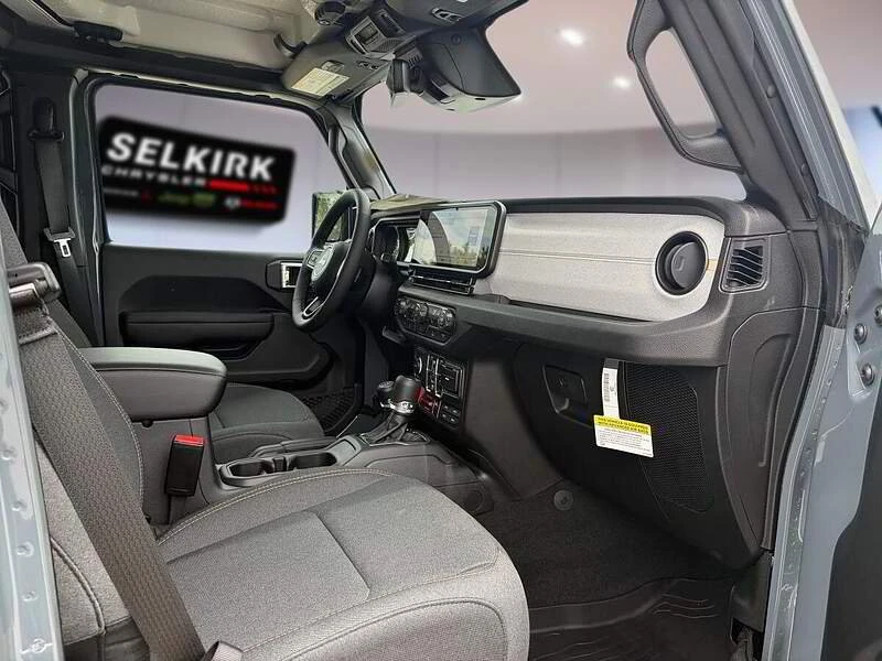 2026 Jeep JT Gladiator - Image 18 of 20