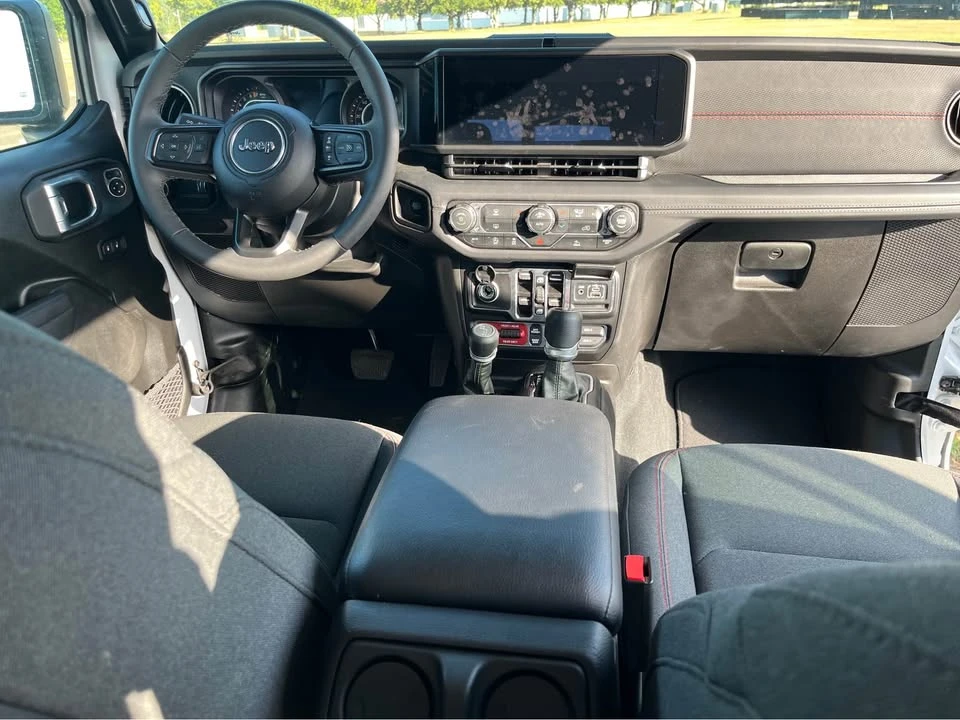 2026 Jeep JT Gladiator - Image 2 of 5
