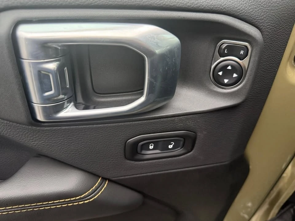 2026 Jeep JT Gladiator - Image 19 of 20