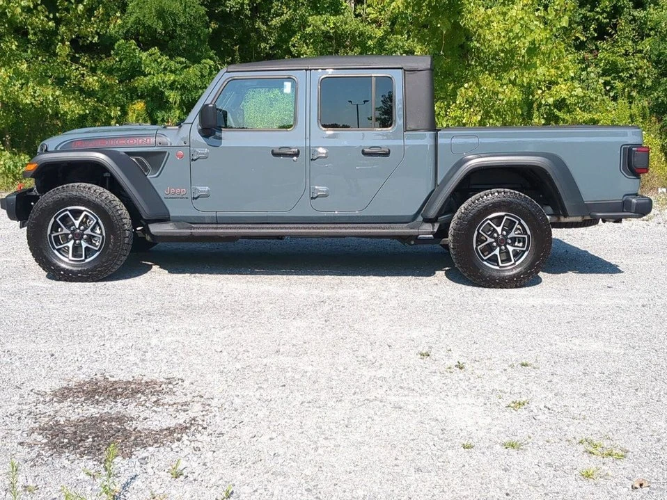 2026 Jeep JT Gladiator - Image 6 of 10