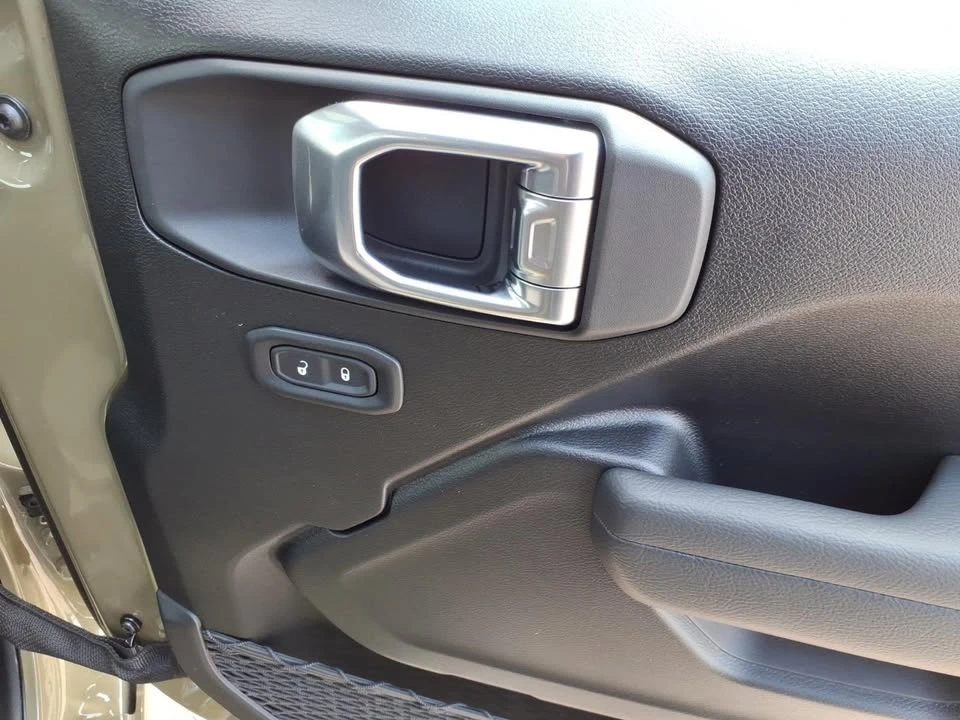 2026 Jeep JT Gladiator - Image 5 of 20