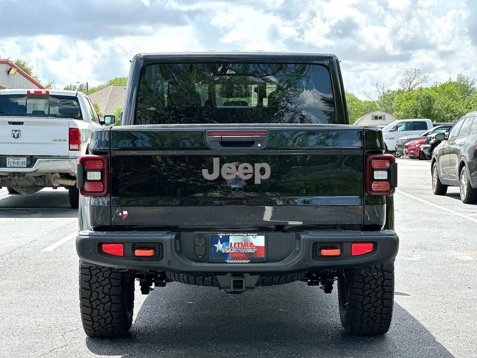 2026 Jeep JT Gladiator - Image 14 of 20