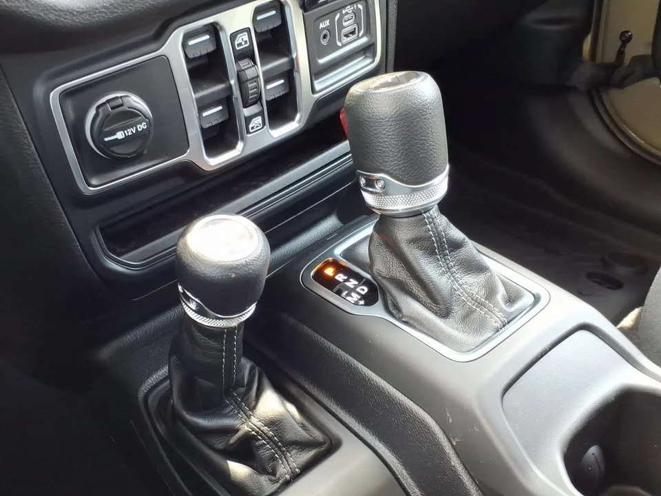 2026 Jeep JT Gladiator - Image 17 of 20