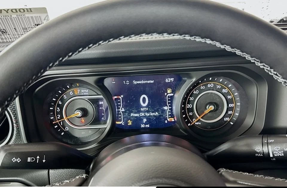 2026 Jeep JT Gladiator - Image 15 of 20