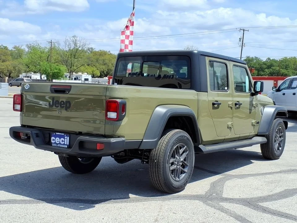 2026 Jeep JT Gladiator - Image 8 of 20