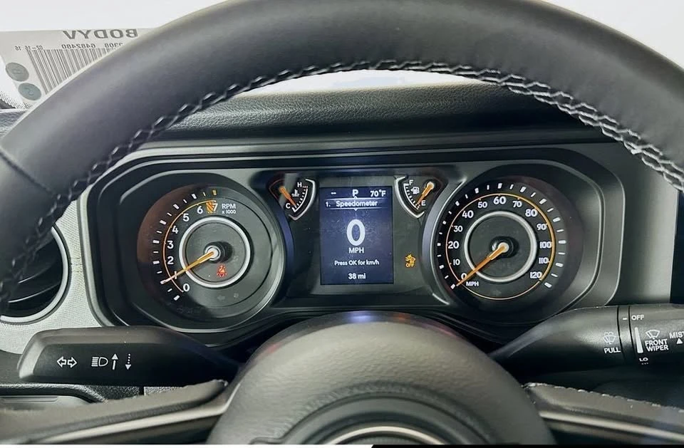 2026 Jeep JT Gladiator - Image 15 of 20