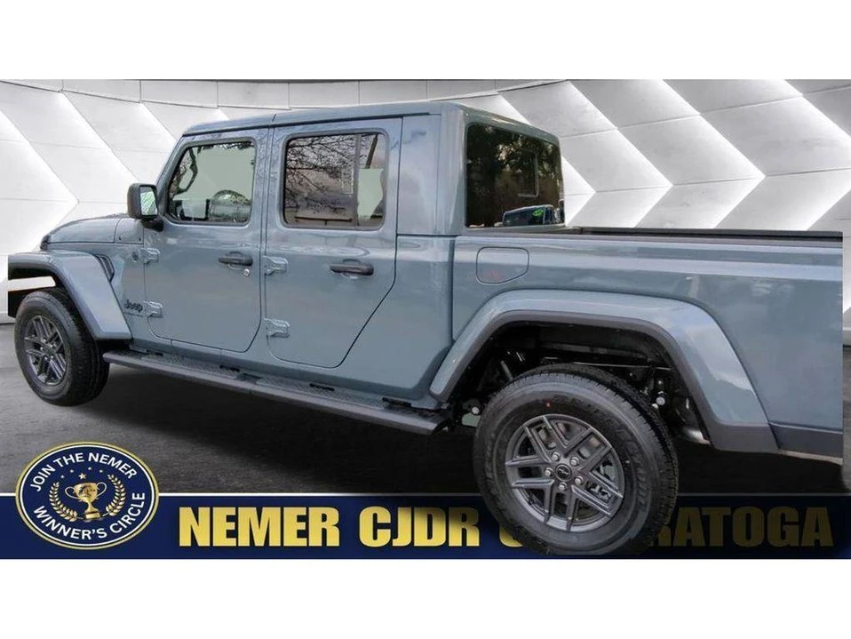 2026 Jeep JT Gladiator - Image 3 of 10