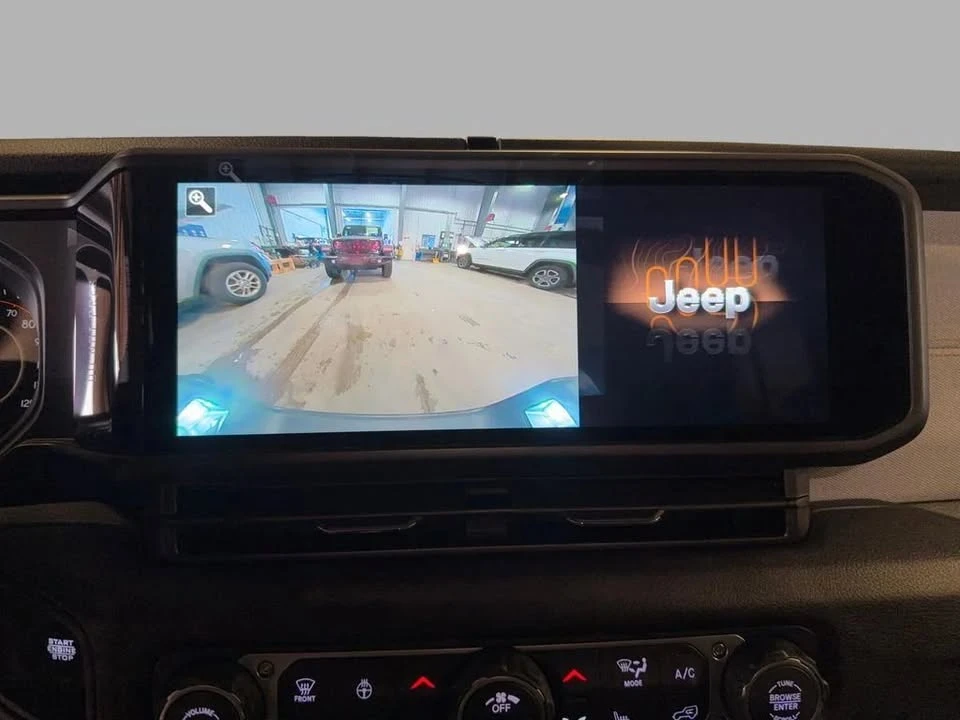 2026 Jeep JT Gladiator - Image 16 of 20