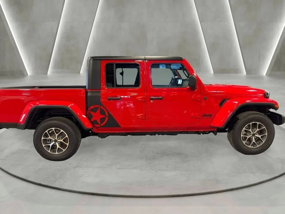 2026 Jeep JT Gladiator - Image 4 of 20