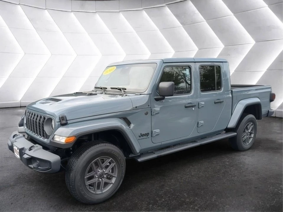 2026 Jeep JT Gladiator - Image 2 of 10