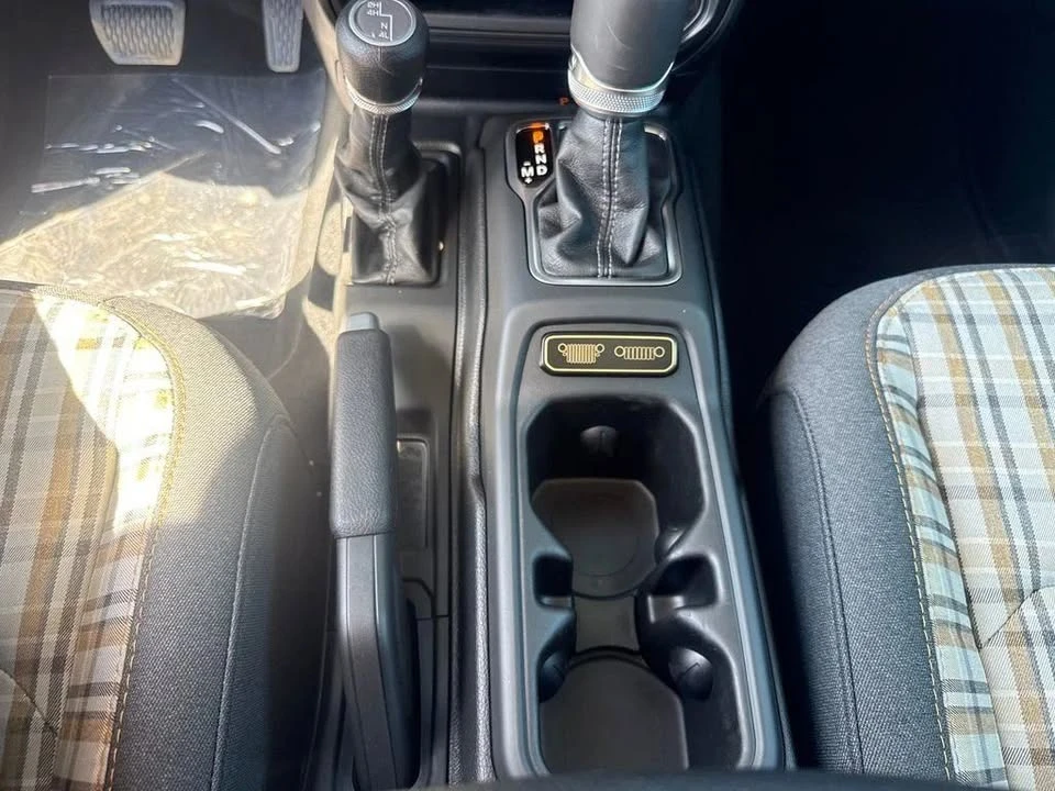 2026 Jeep JT Gladiator - Image 17 of 19