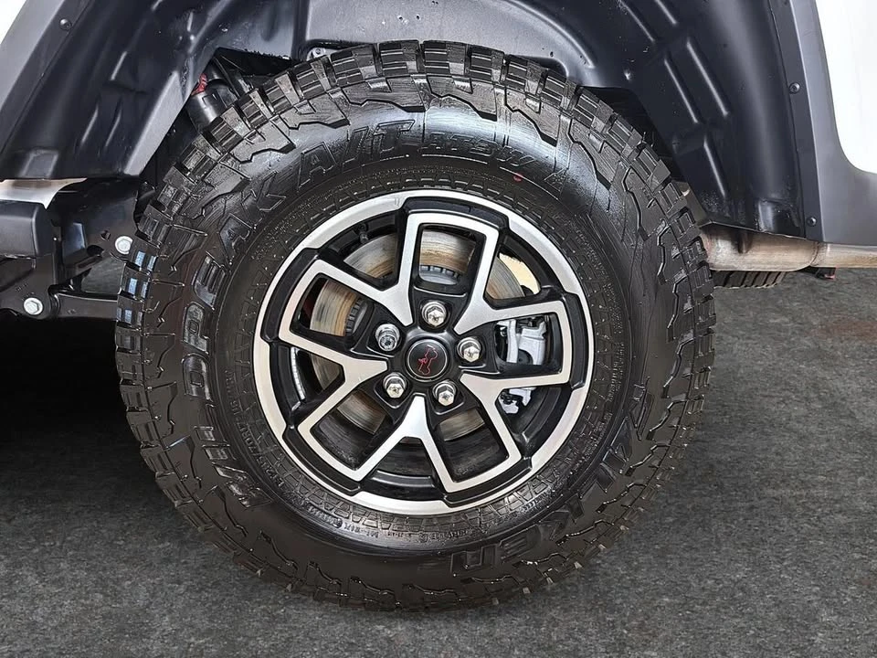 2026 Jeep JT Gladiator - Image 7 of 10
