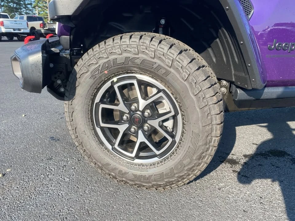 2026 Jeep JT Gladiator - Image 8 of 20